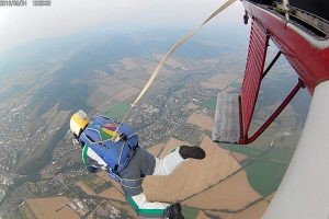 Výskok z letadla na lano